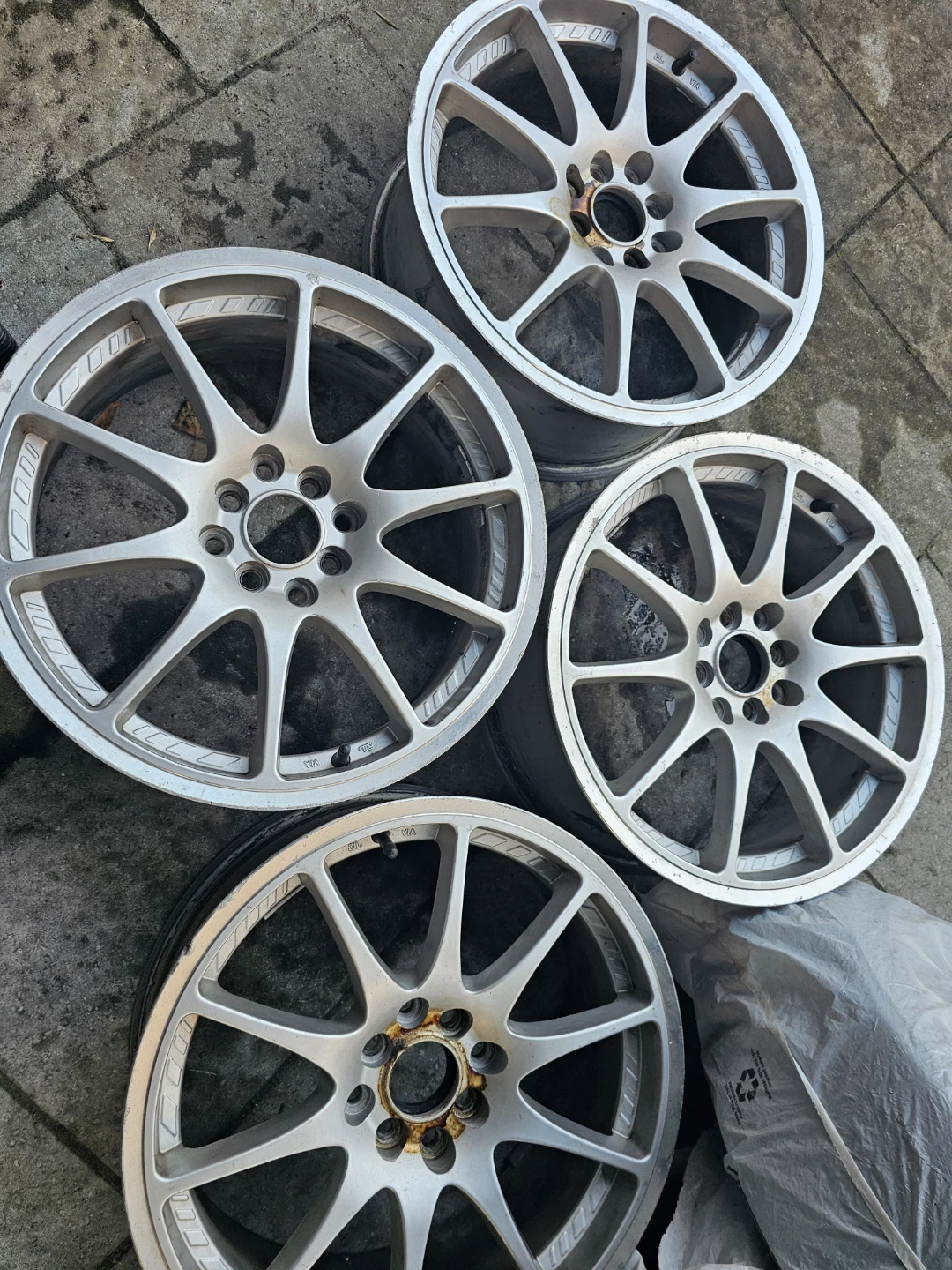 Set of 4 17" Alloy Wheels - photo 2