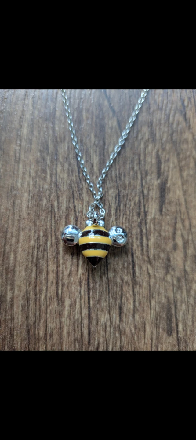 Swarovski Bee necklace - photo 3
