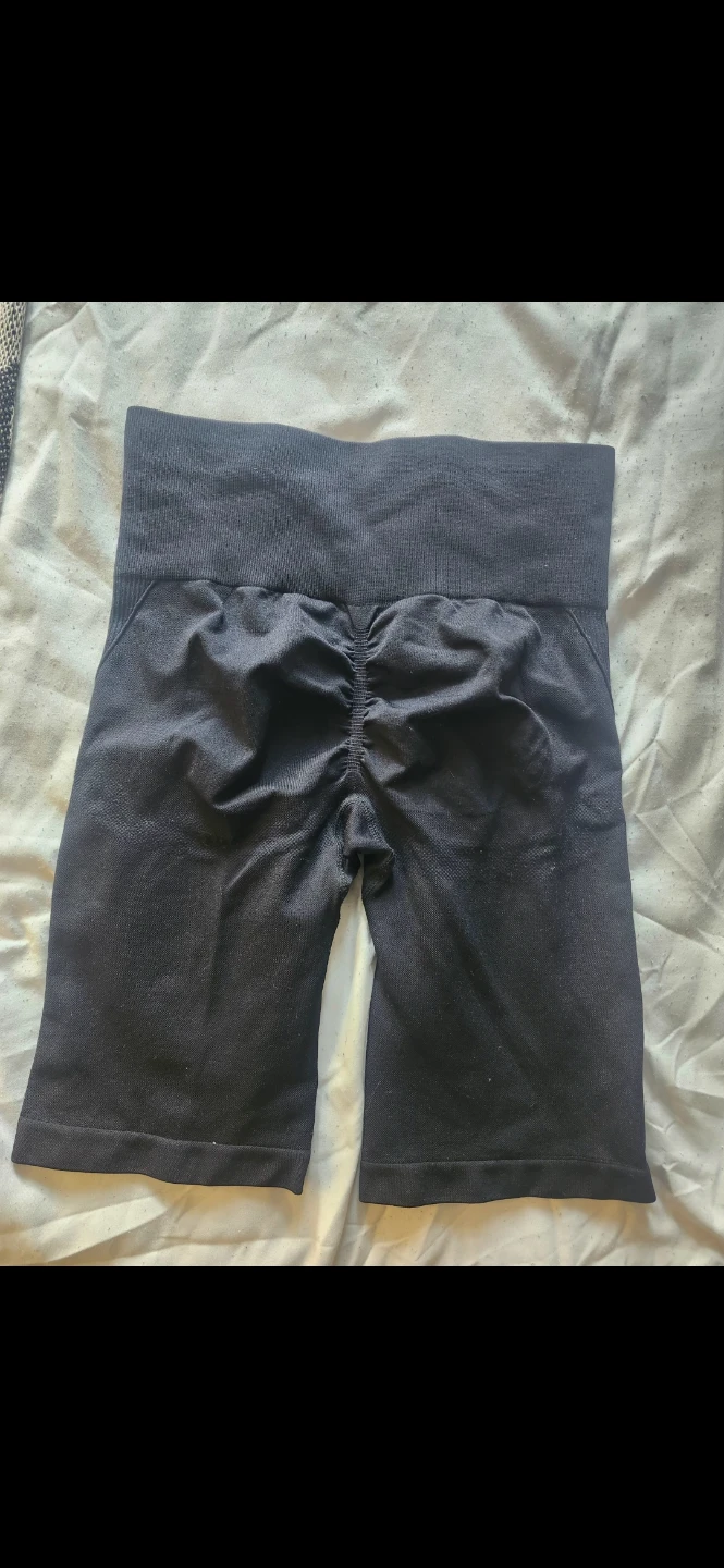 Black high-waisted seamless scrunch - photo 2