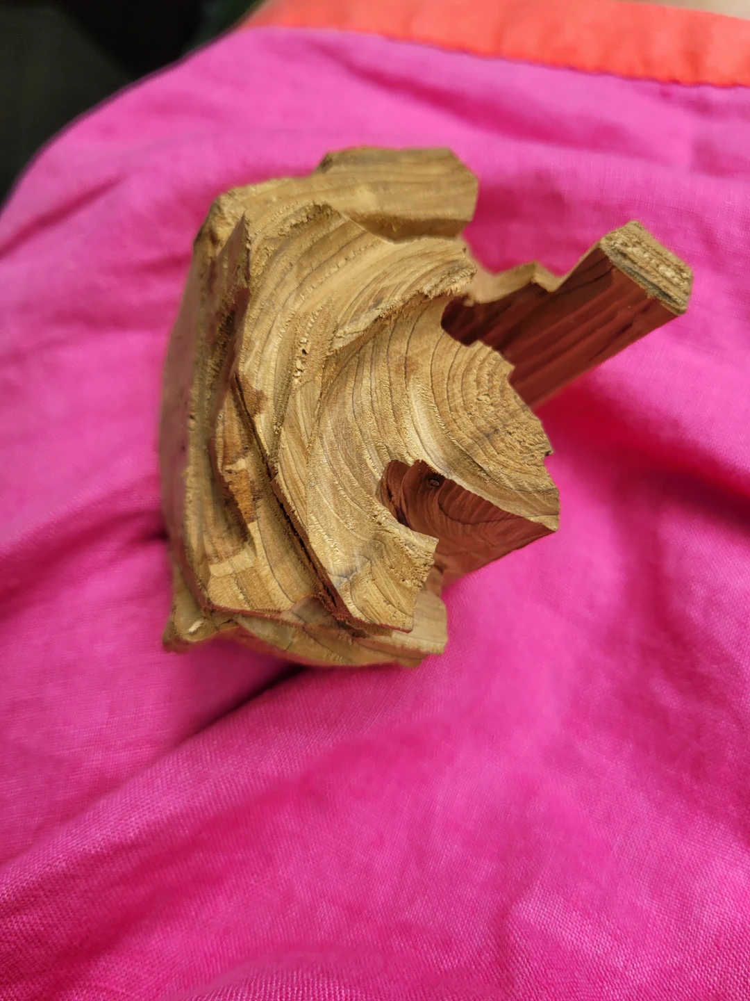 600years old Carved Red Cedar Wood Piece - photo 2