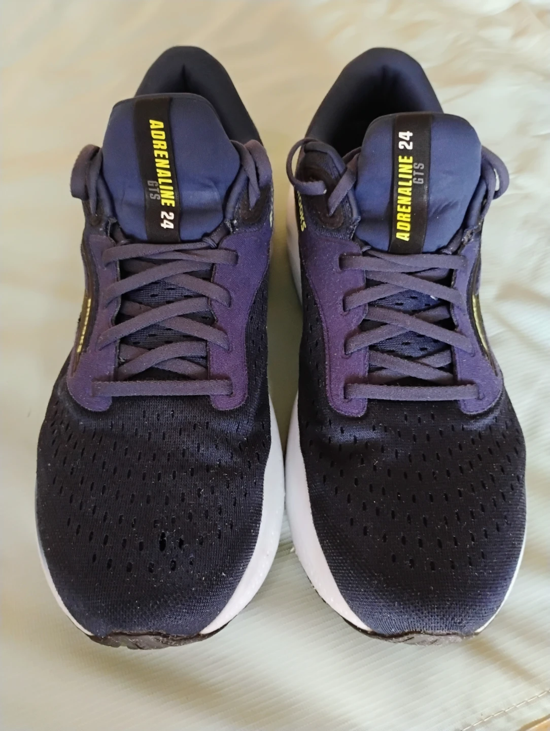 Brooks Adrenaline GTS 24 Running Shoes Size 13 ON SALE TODAY !!!