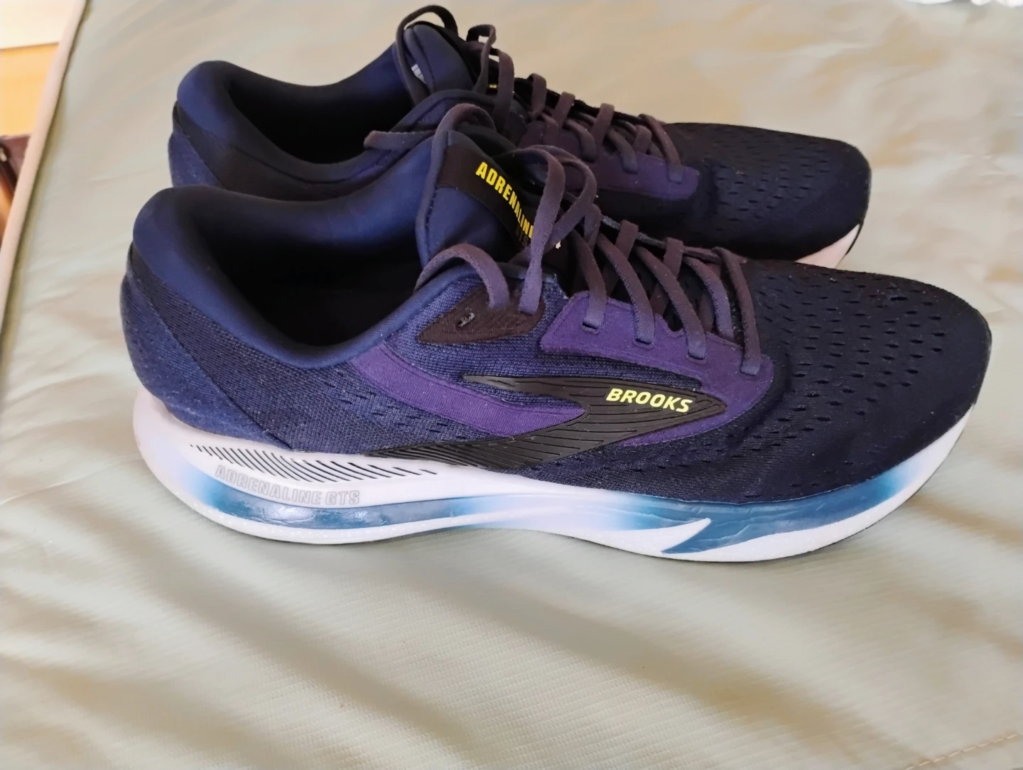 Brooks Adrenaline GTS 24 Running Shoes Size 13 ON SALE TODAY !!! - photo 3