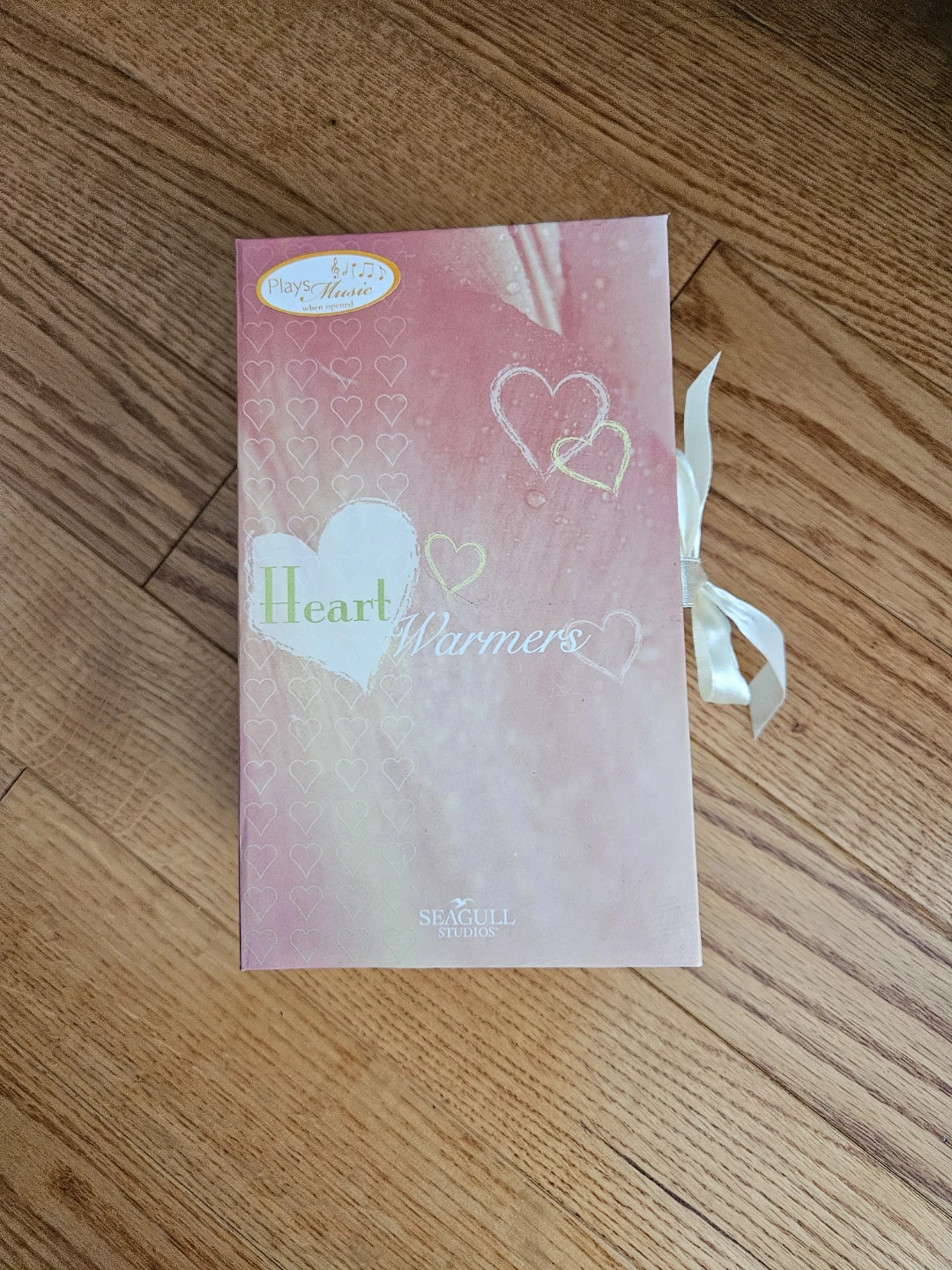 Seagull Studios Heart Warmers Musical Tea Light Holder