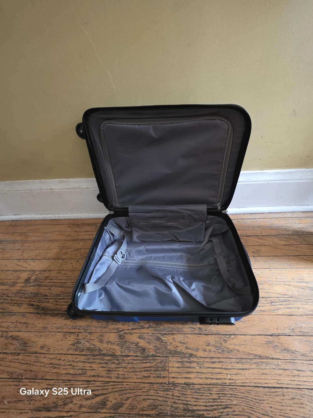 Blue Hardside Carry-On Luggage - photo 3