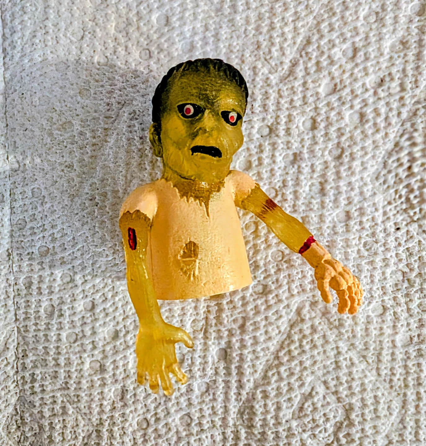 Set of 4 Vintage Zombie Figurines - photo 4