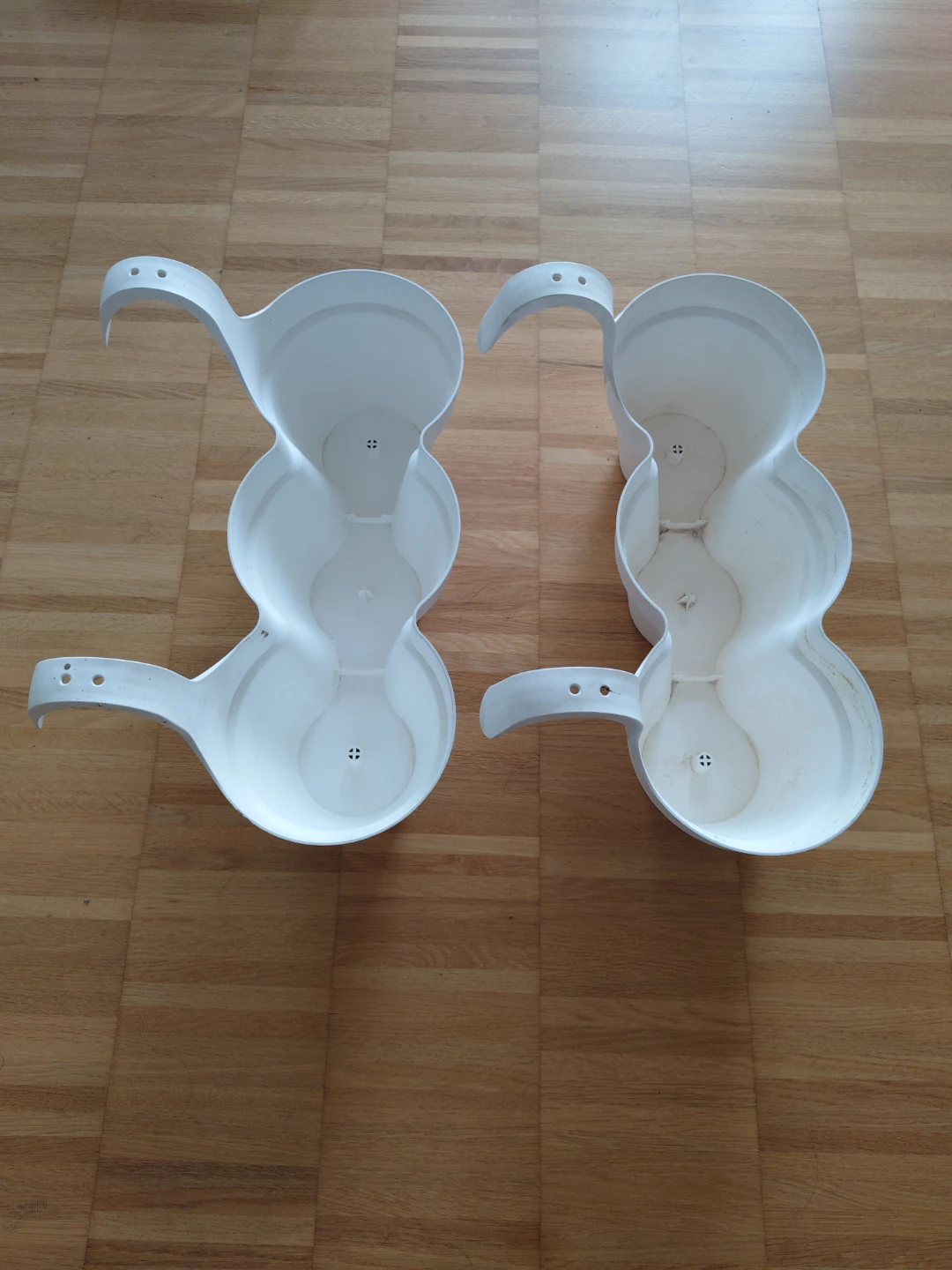 Stackable White Planters (Set of 2)