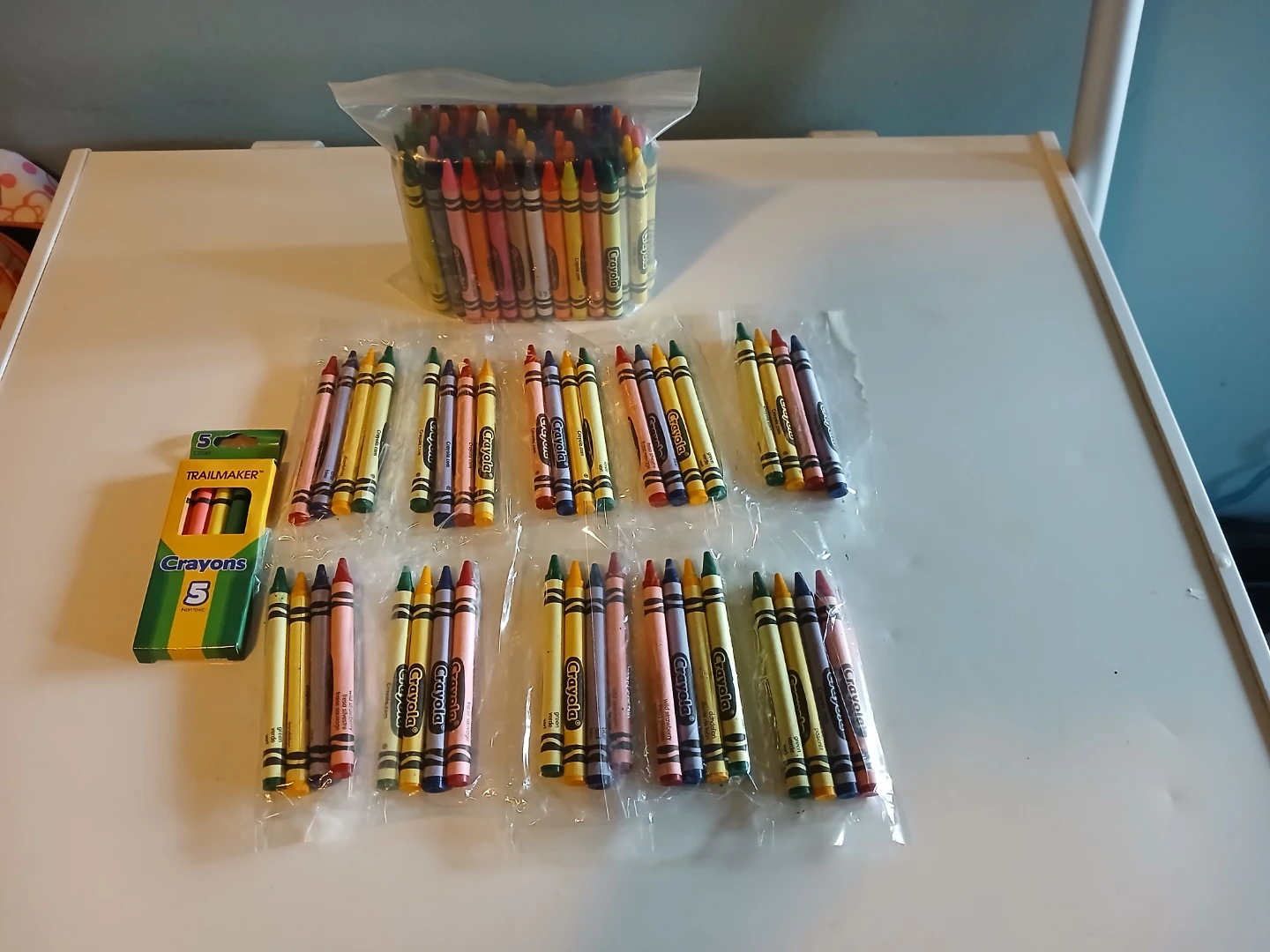 Crayola Crayons (approx. 64 count) - photo 2