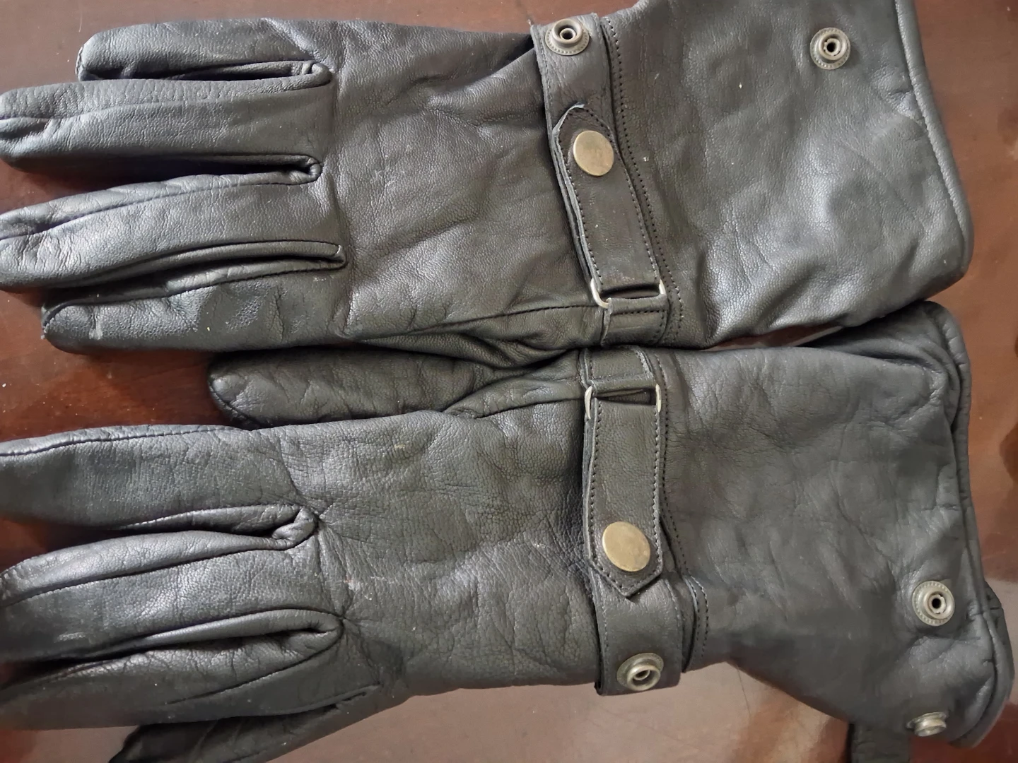 Black Leather Gloves - Size M