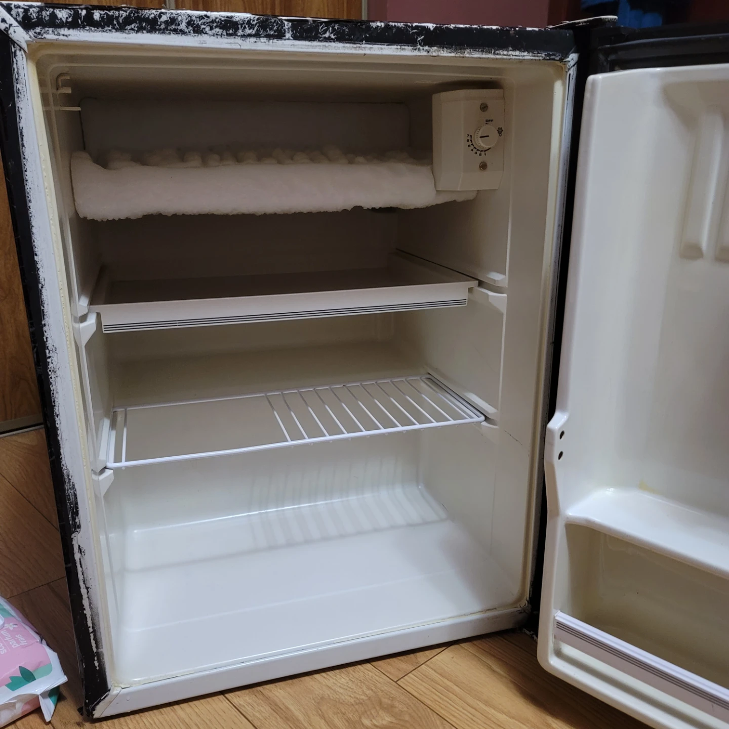 Mini Fridge - photo 2