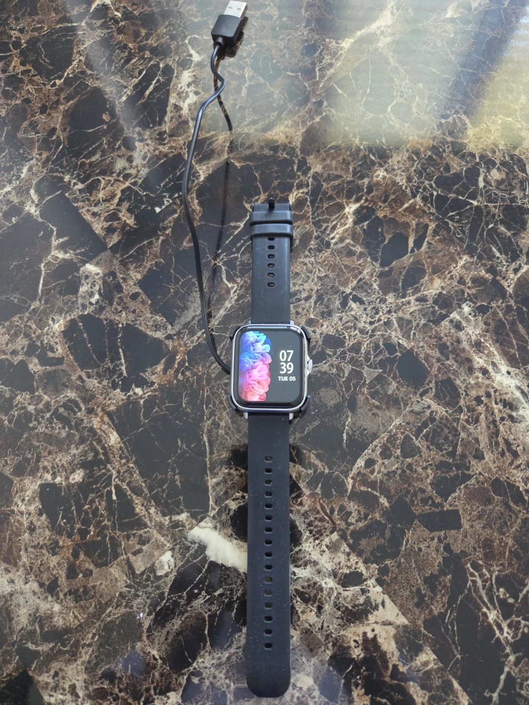 Smartwatch with Charger - photo 3