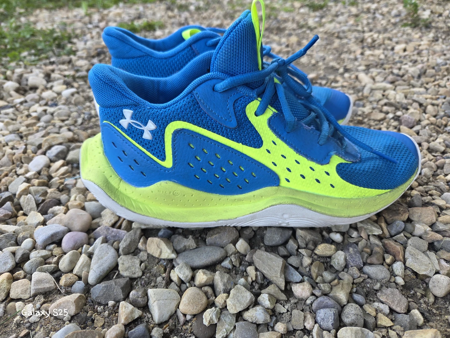Under Armour Blue & Neon Running Shoes - photo 4