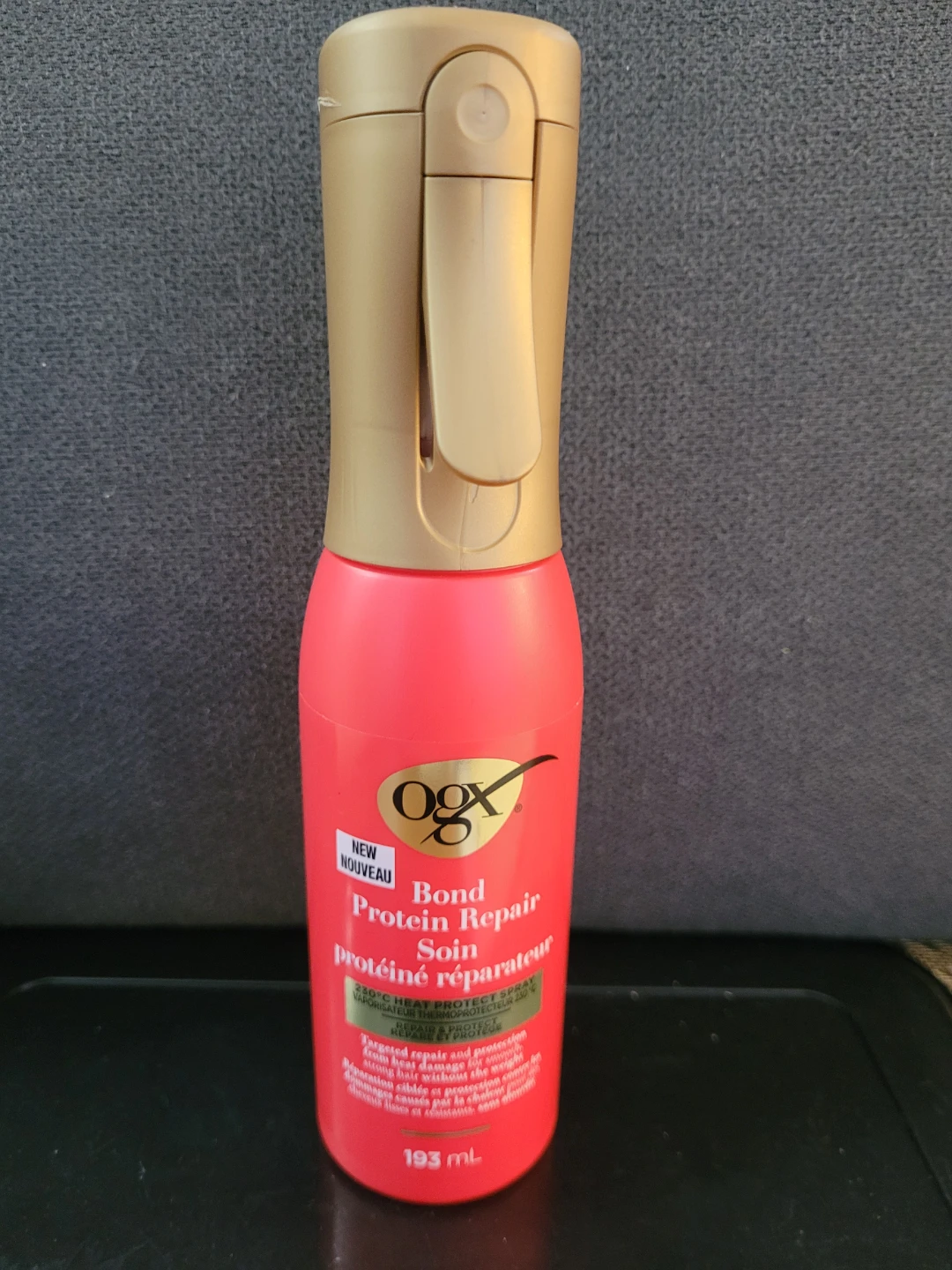 OGX Bond Protein Repair Heat Protect Spray 193 mL