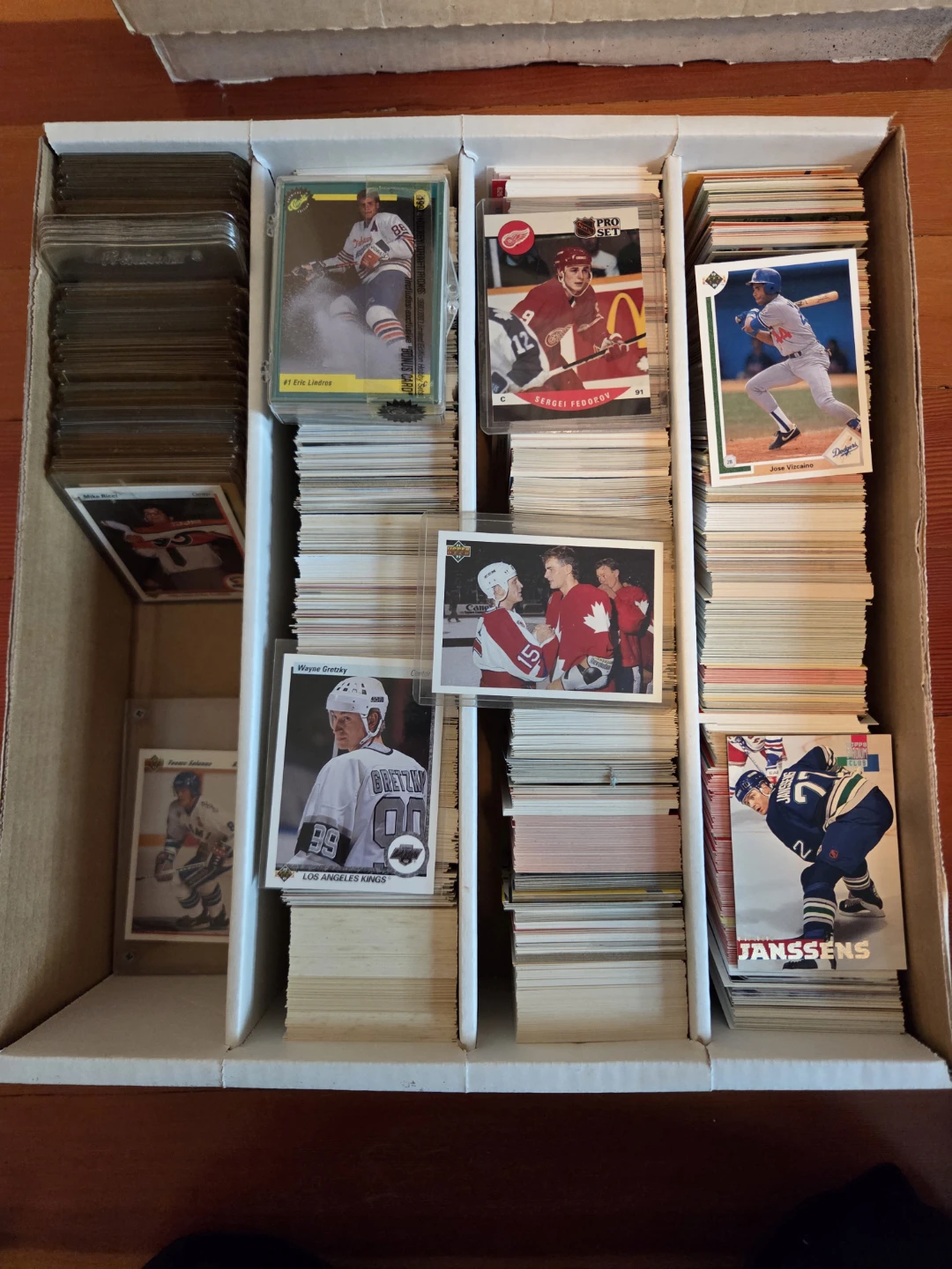 Cards - Hockey, Baseball, Soccer, Star Wars - photo 4