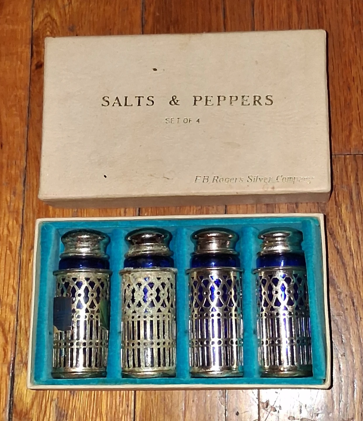 Vintage Salt & Pepper Shaker Set