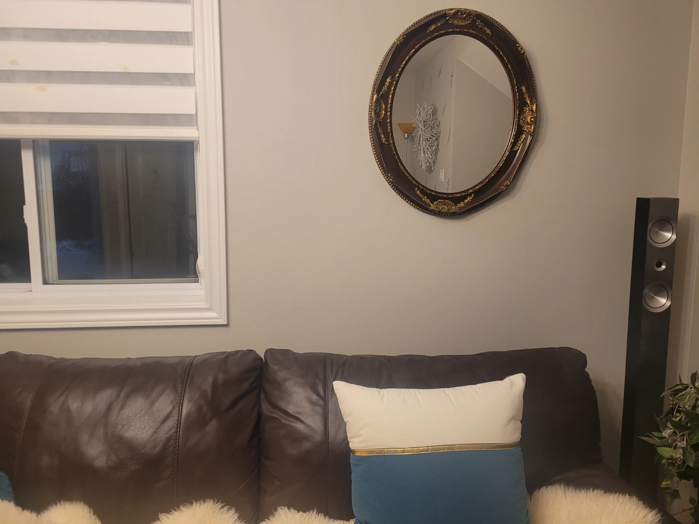 Ornate Oval Wall Mirror - photo 4