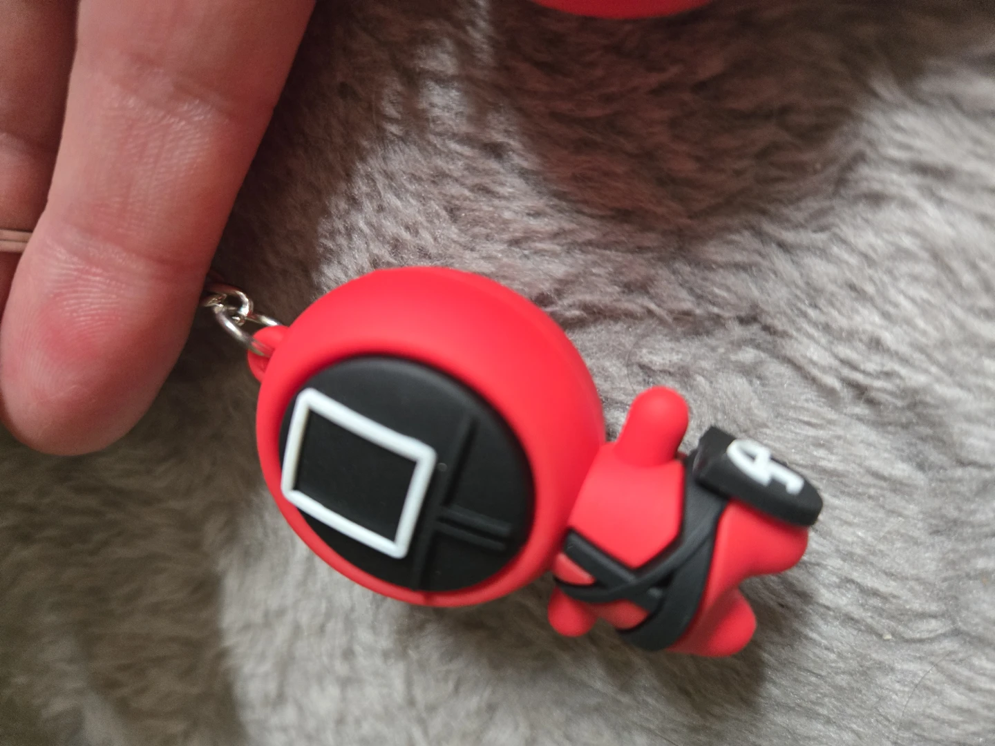Two Squid Game Keychains - photo 2