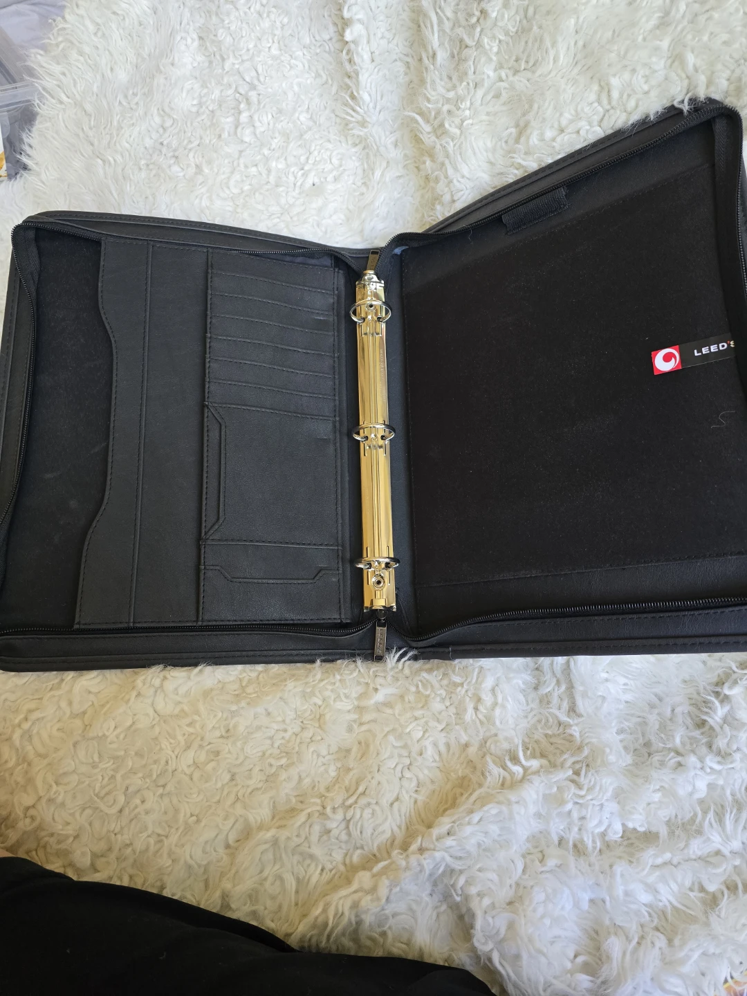 LEEDS Zippered Executive Portfolio Binder Organizer