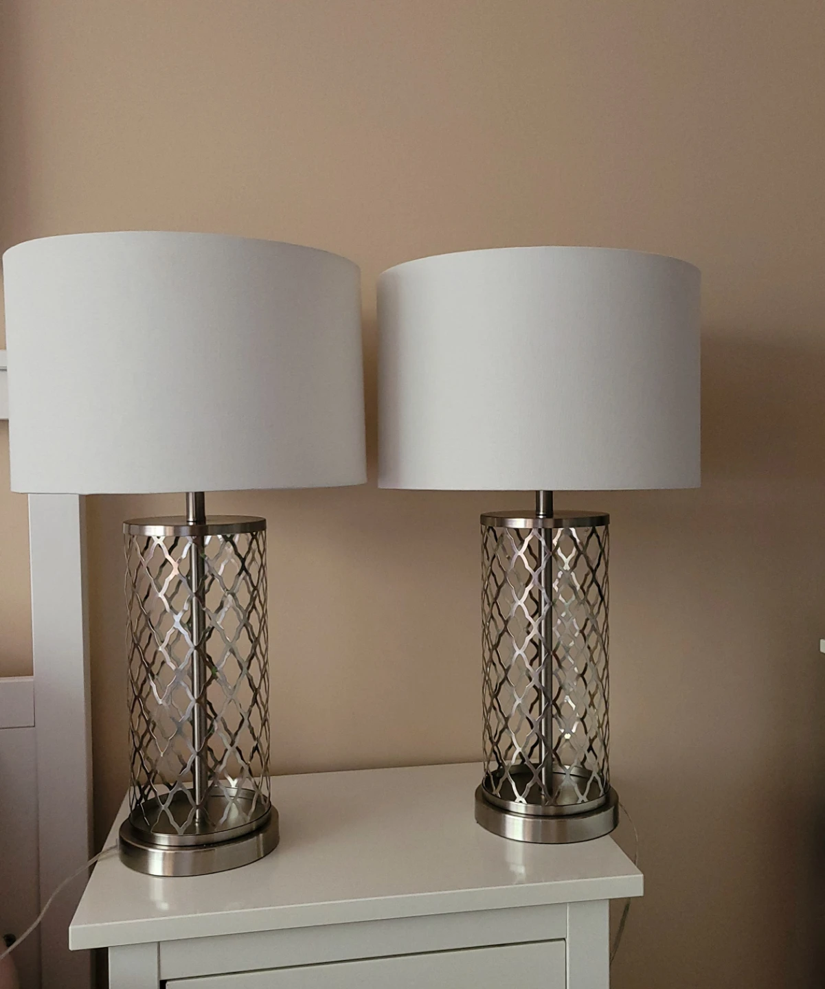 Pair of Silver Lattice Table Lamps - photo 2
