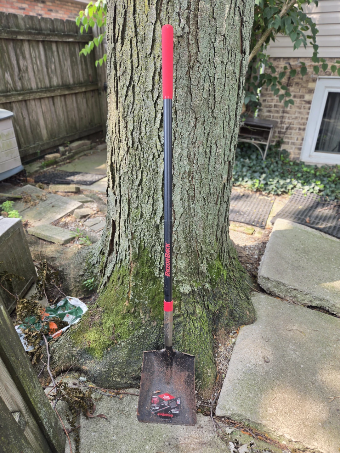 Razor Back Square Point Transfer Shovel - photo 2