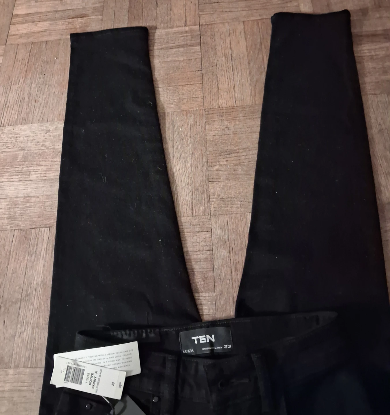 Aritzia "Motif" Skinny Jeans - Black - photo 2