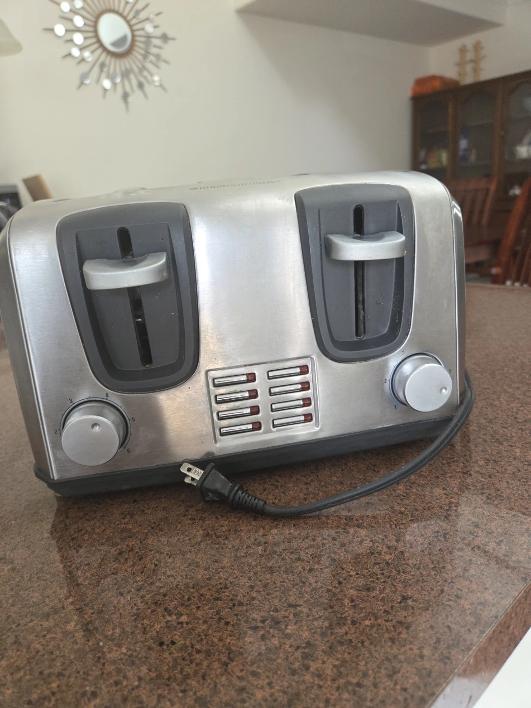 Black & Decker 4-Slice Toaster - photo 3
