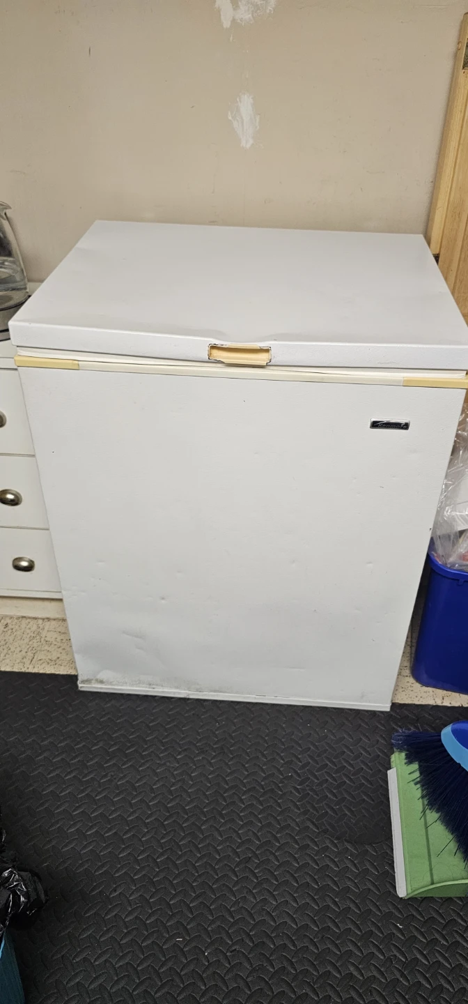 Kenmore White Chest Freezer