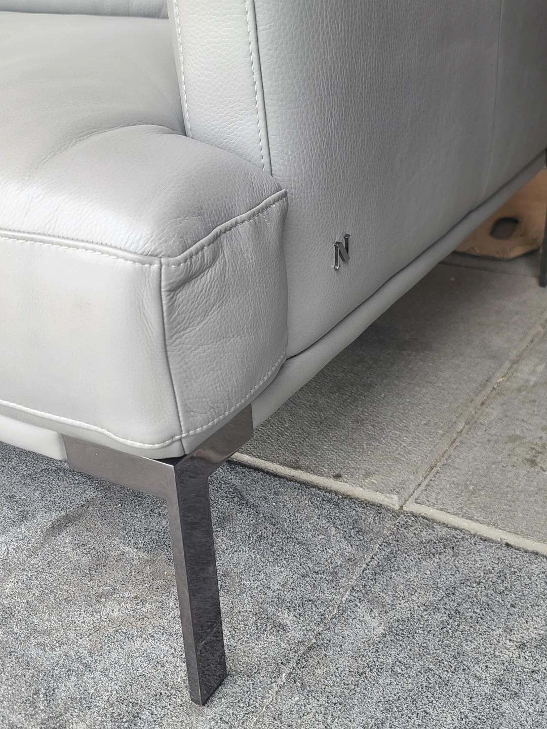 Natuuzzi Grey Leather Sofa - photo 3
