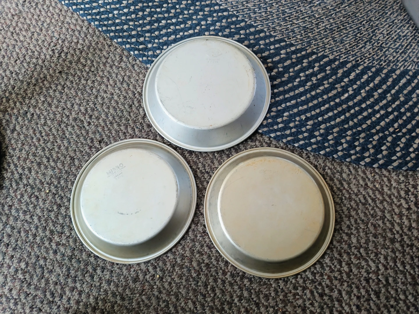 Mirror Pie Pans 2 are 8 x 1 1/4 one 9 x 1 1/4 - photo 5