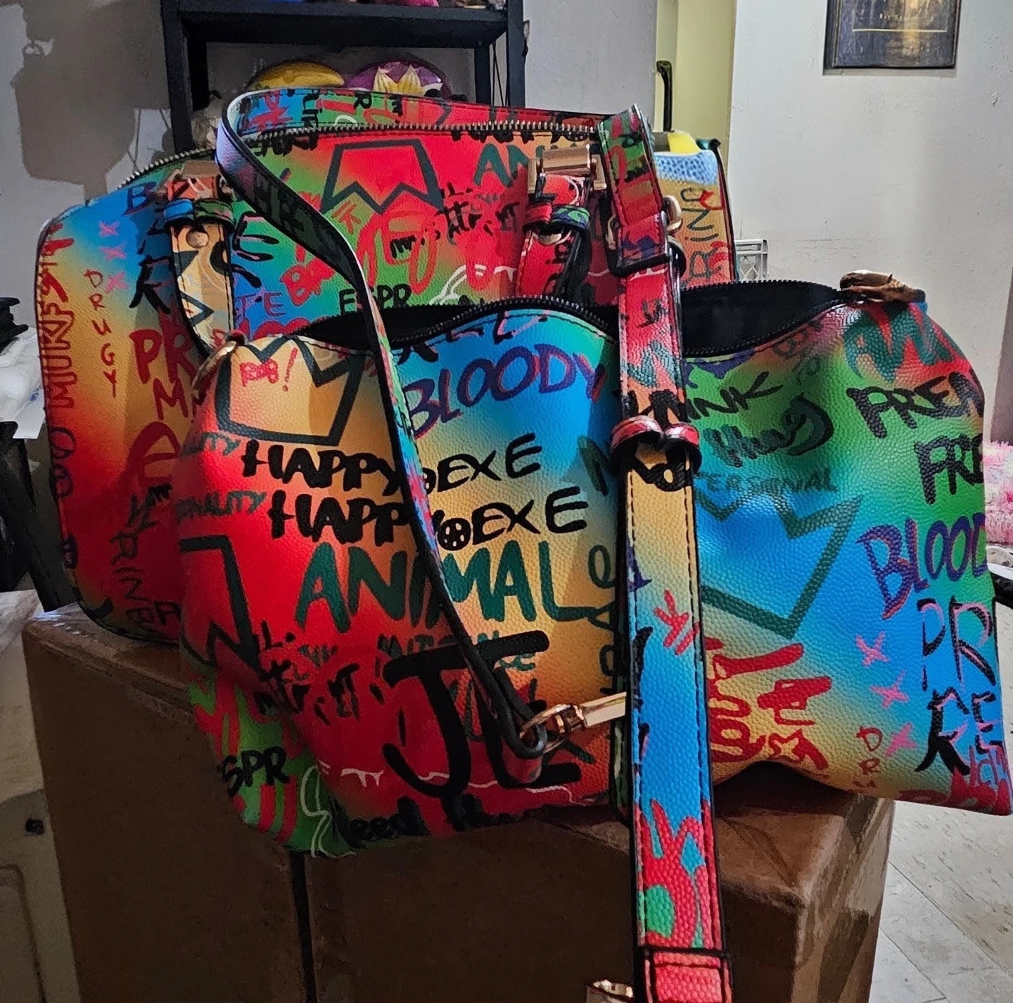 Graffiti Print Handbag Set