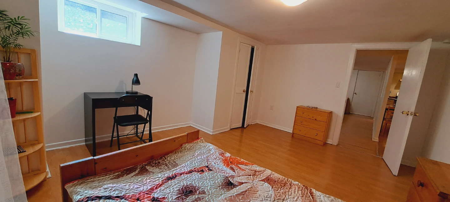 One-bedroom bsmt apt by michael garron hospital - photo 4
