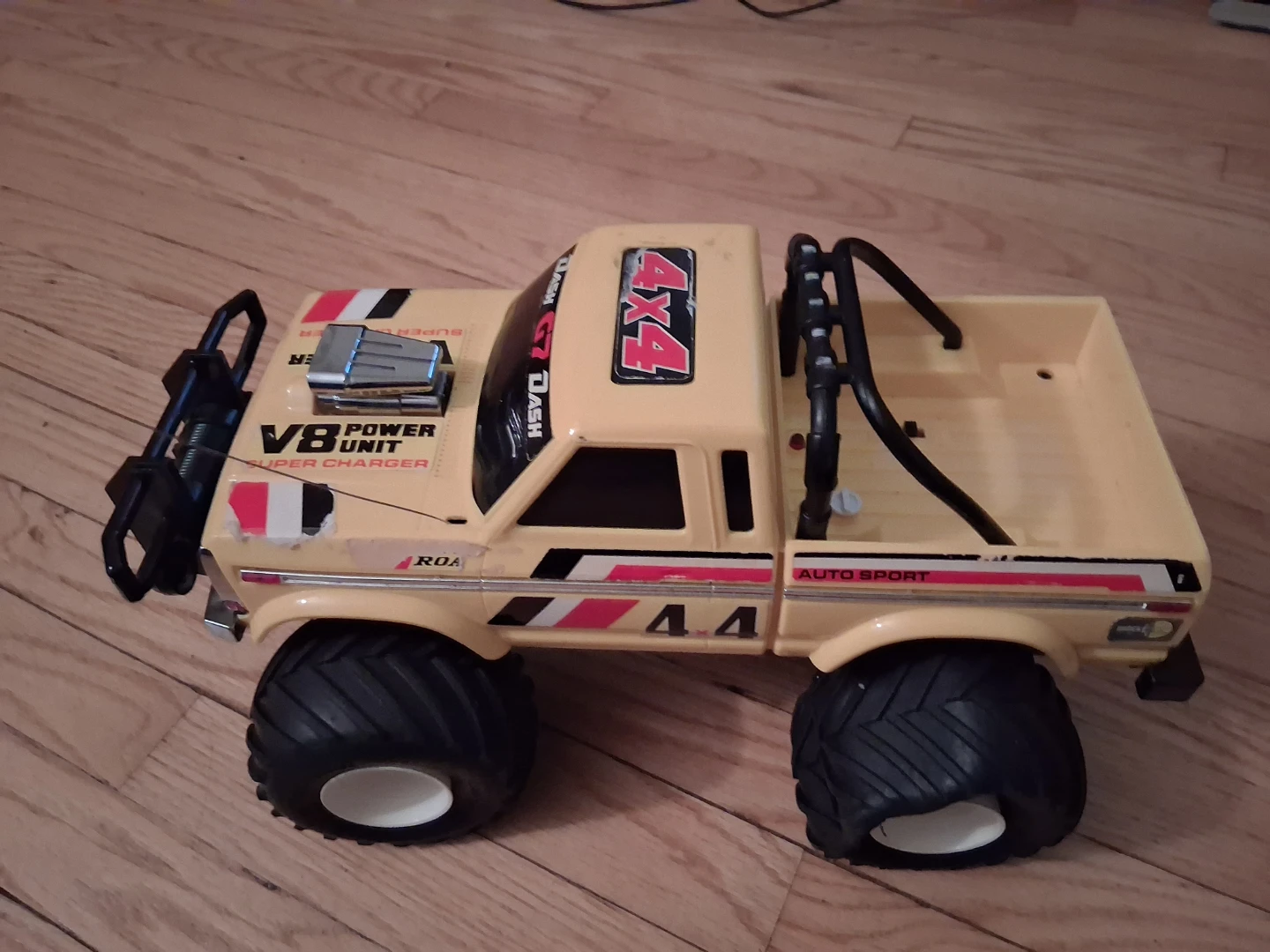 Radio Shack 4x4 Super Charger RC Truck