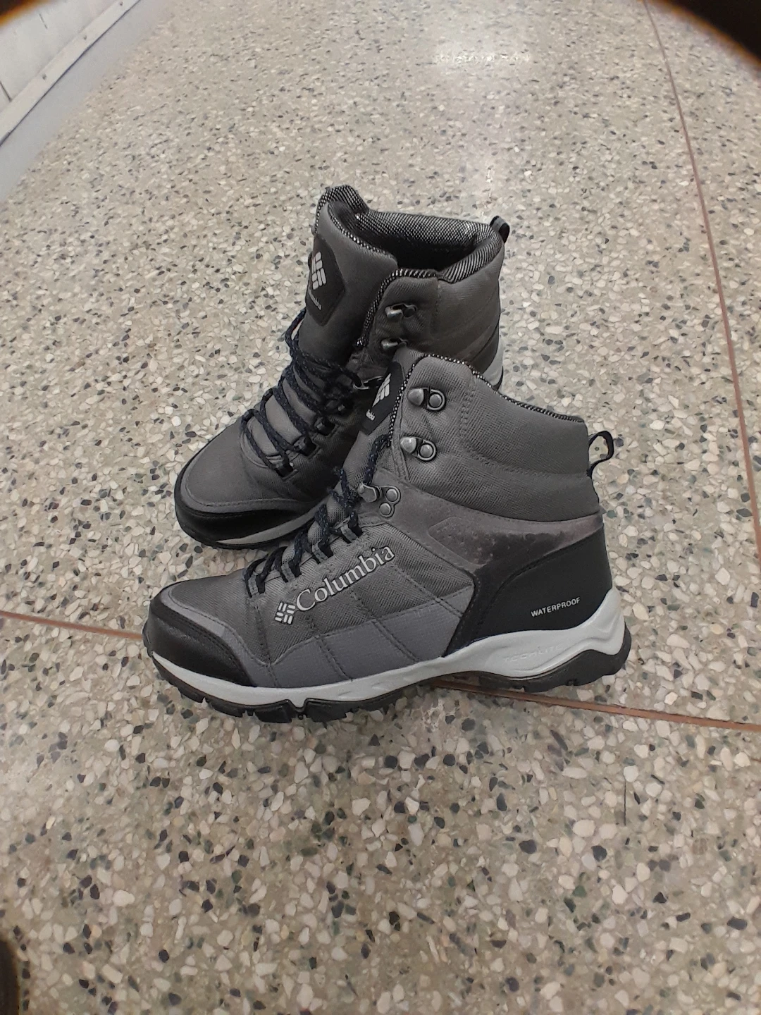 Columbia Waterproof Hiking Boots Men's Size 10.5 - photo 3