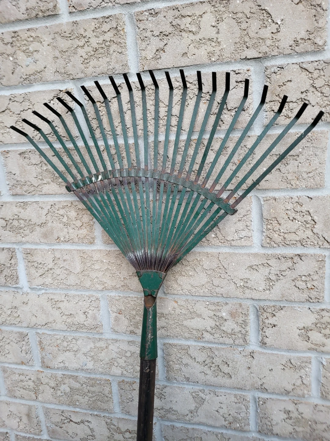 Lawn Leaf Fan Rake - photo 3