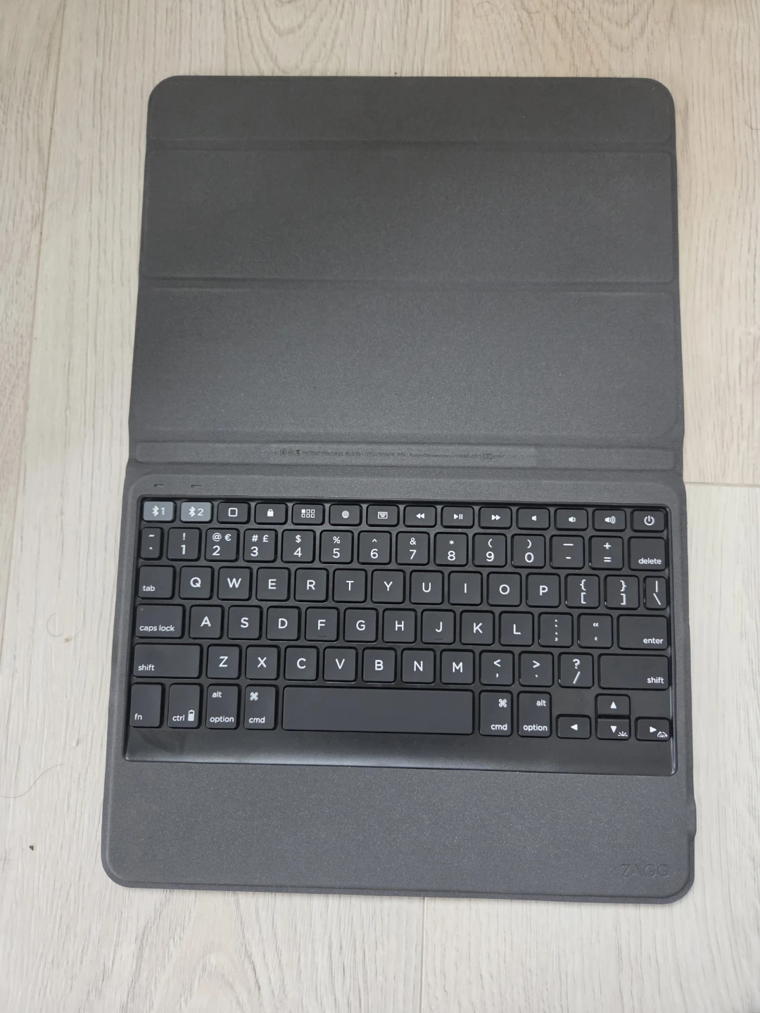 Zagg GTG-ZKSM28 Keyboard Case for Ipad Air 2