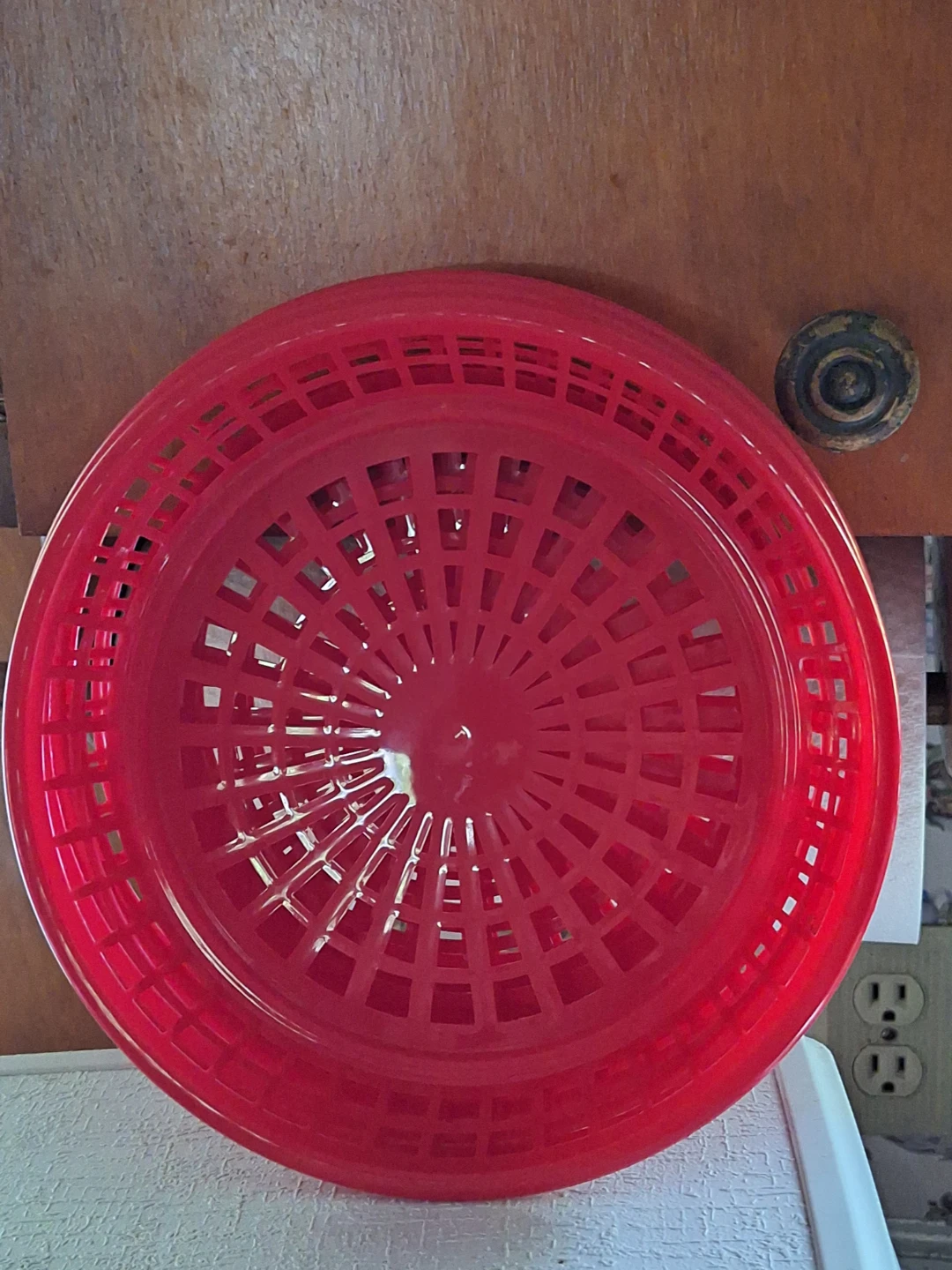 4 Plastic Paper Plate Holders