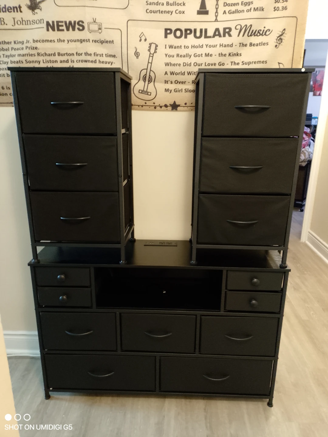 Three Drawer Units . - photo 2