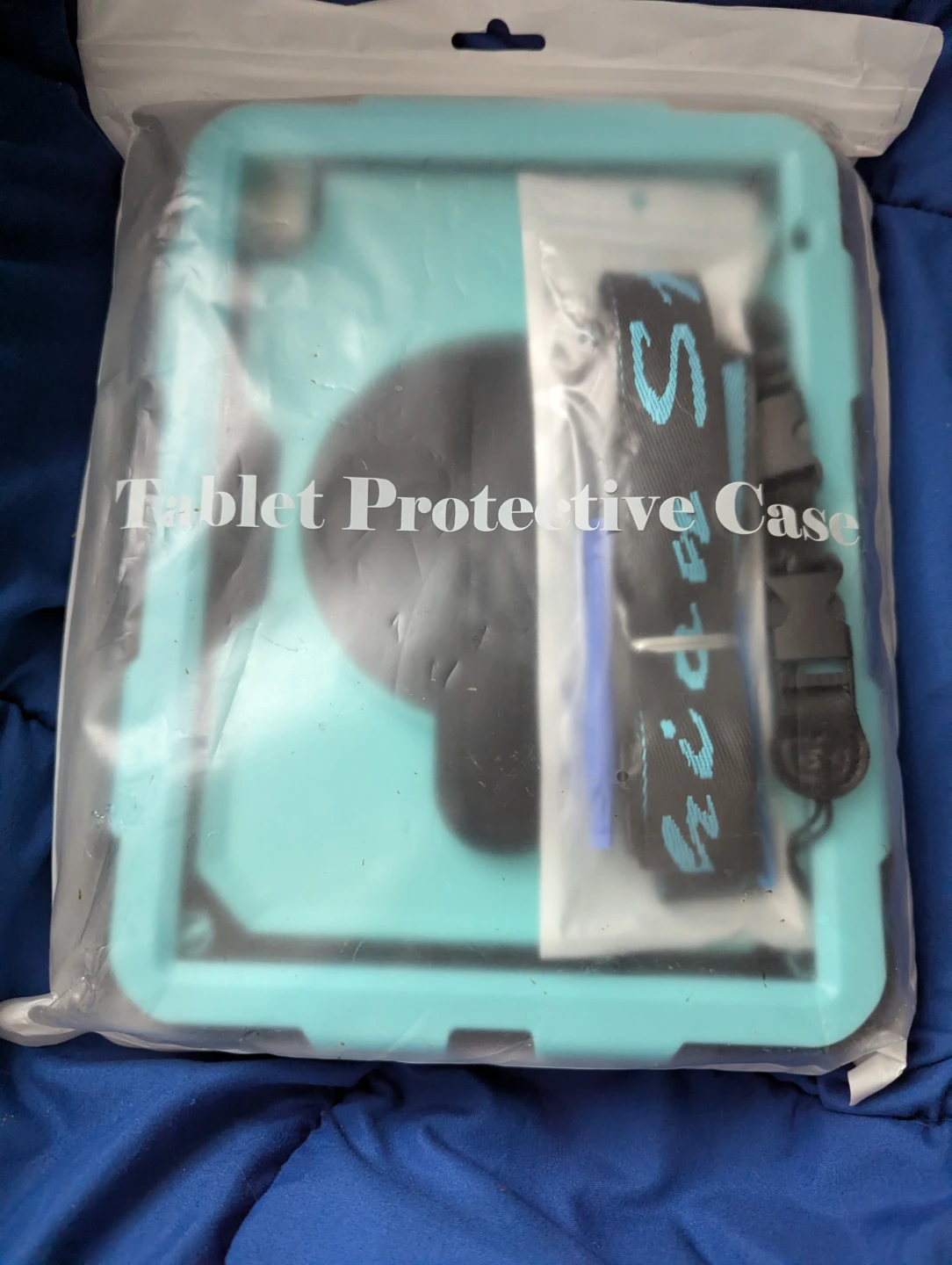 NIB Seymac iPad 10th Generation Case With Strap!  💻