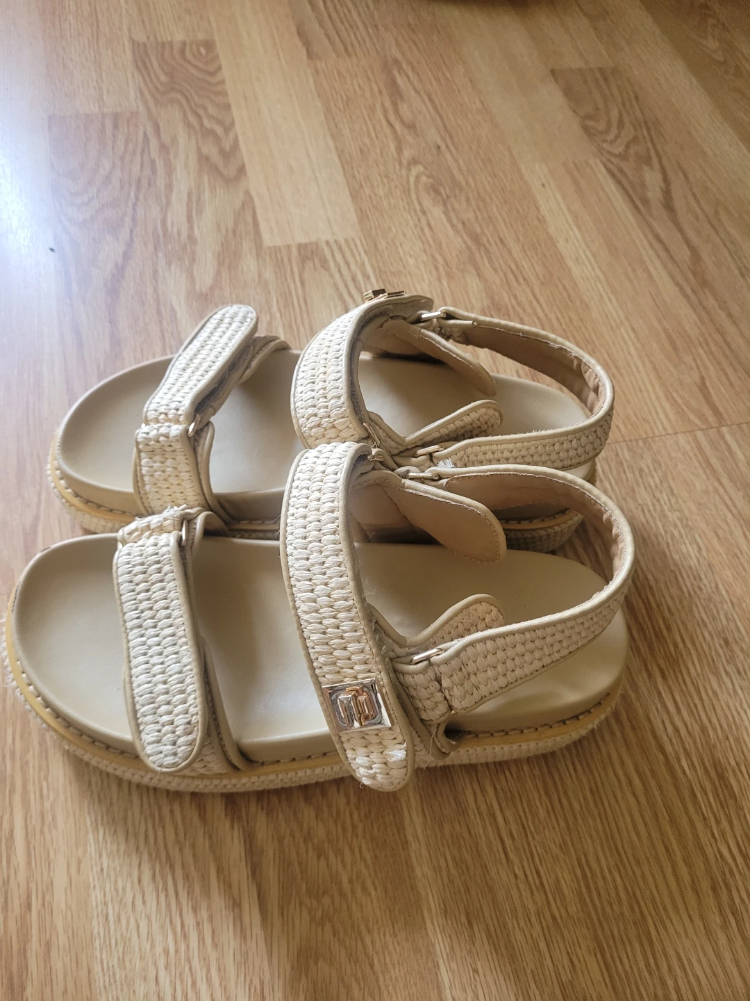 Strappy Beige Platform Sandals - photo 3