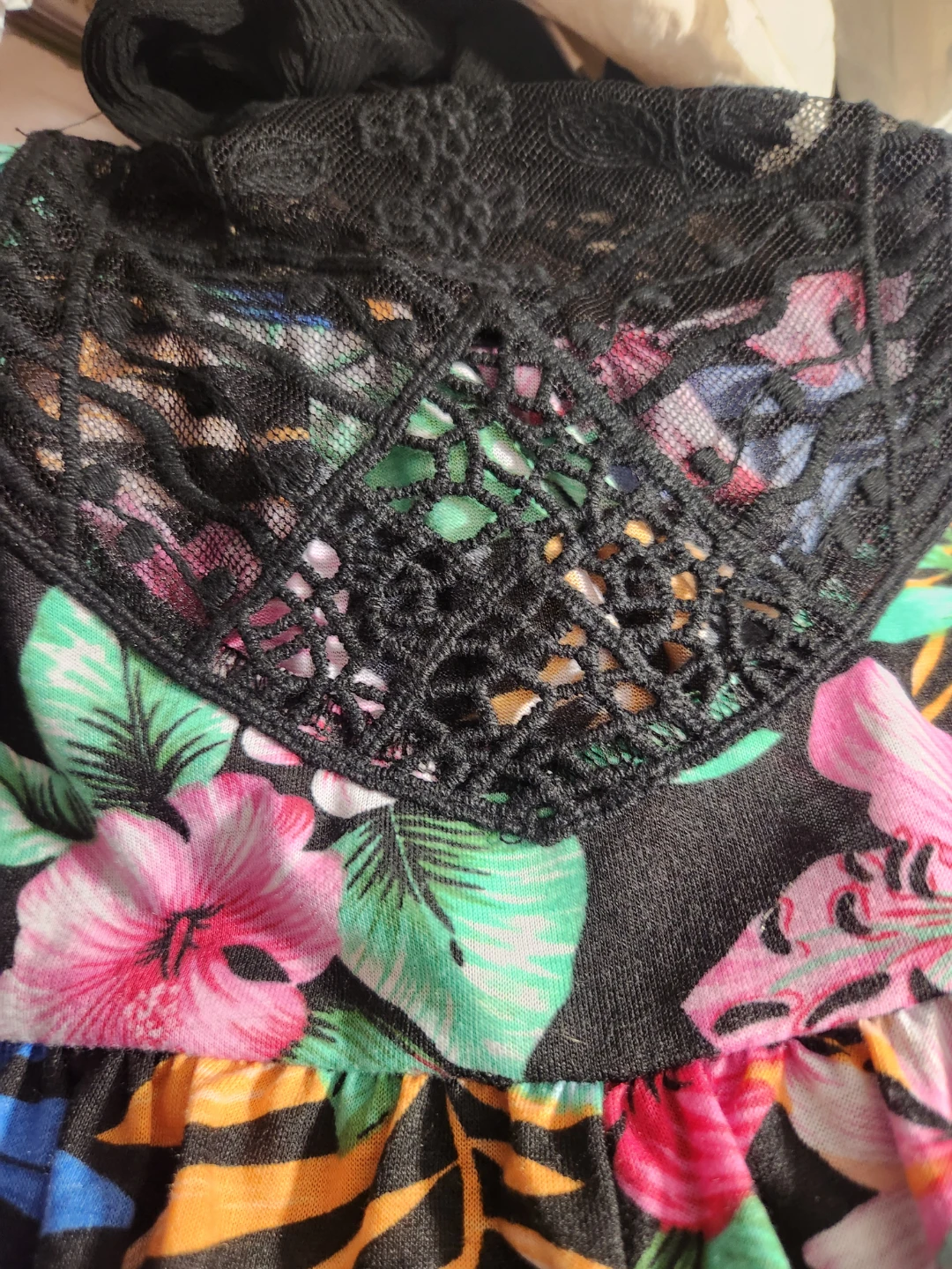 Tropical Floral Tank Top with Lace Back - photo 4