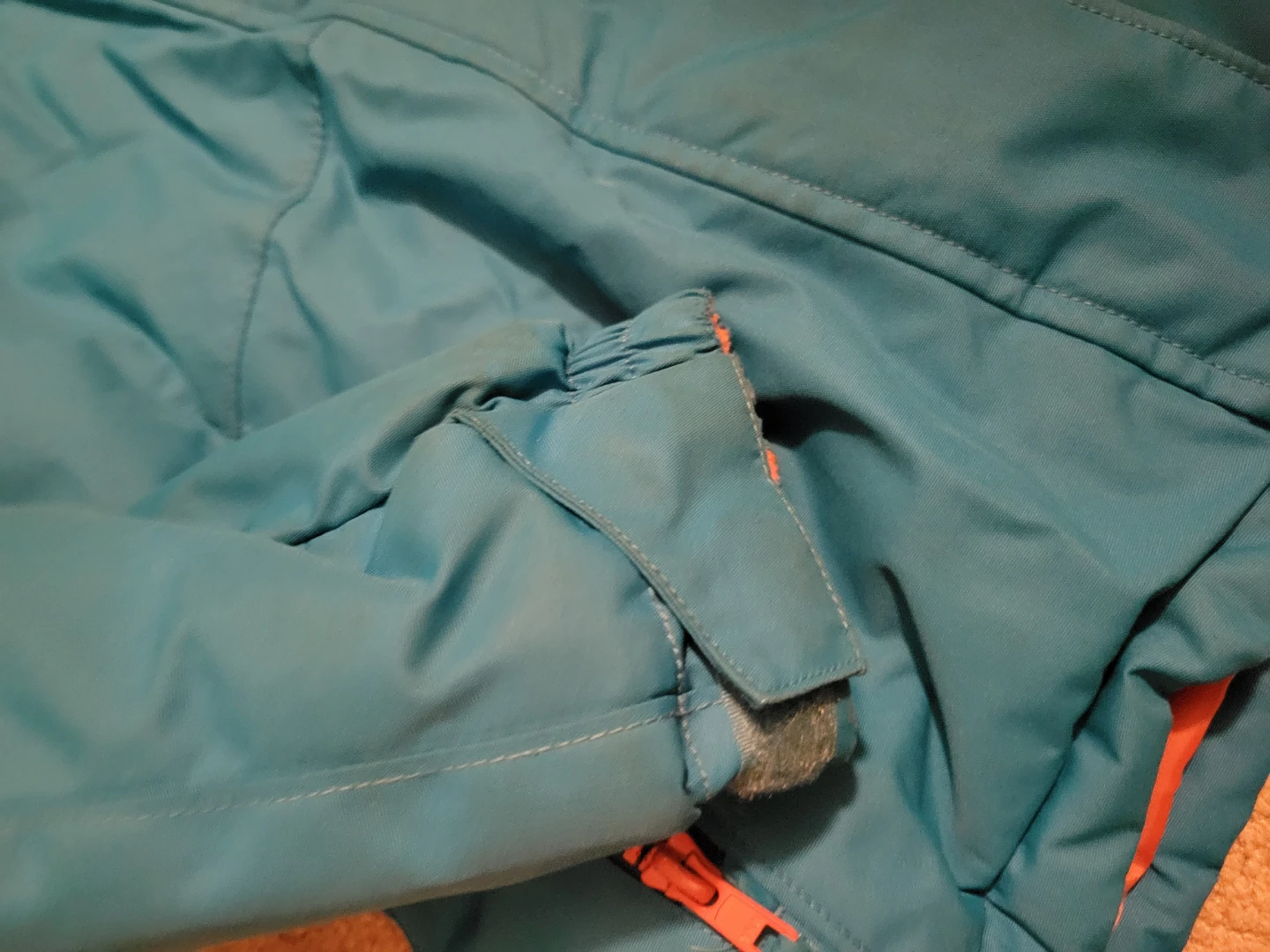 OshKosh B'gosh Snow Suit - Size 8 - photo 3