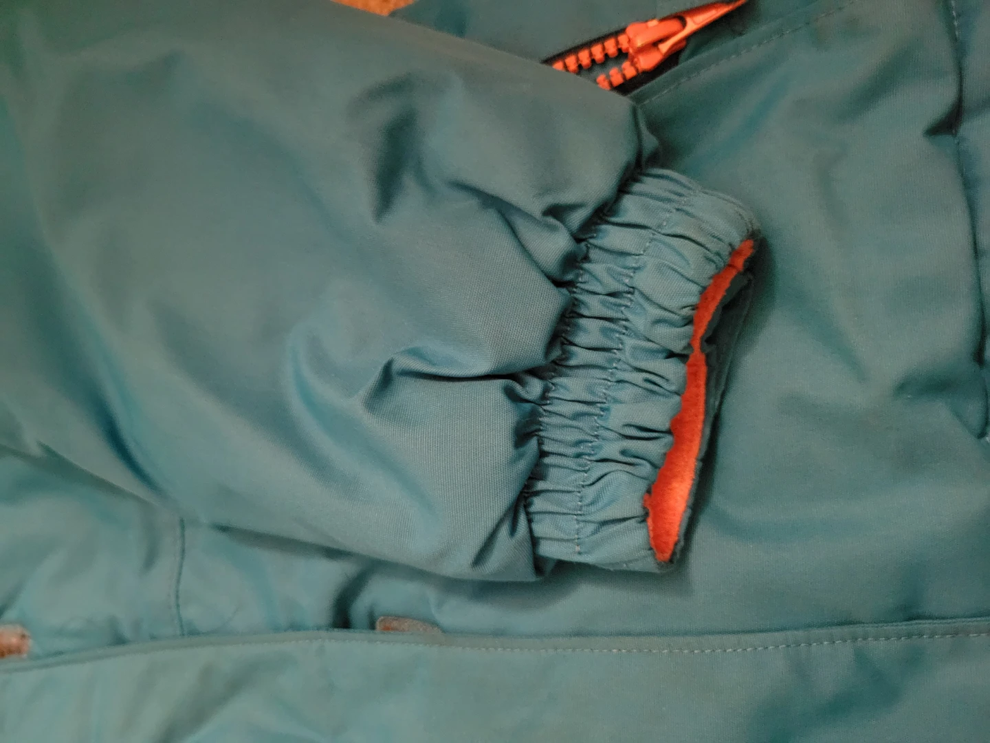 OshKosh B'gosh Snow Suit - Size 8 - photo 4