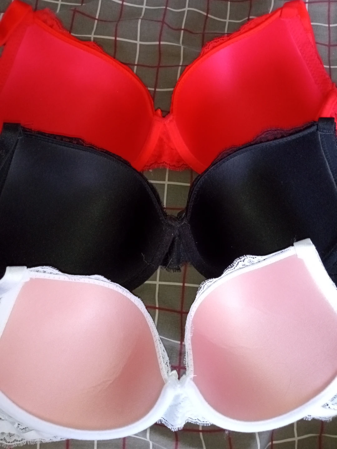 3 Lace Bras Size (85B) - photo 2