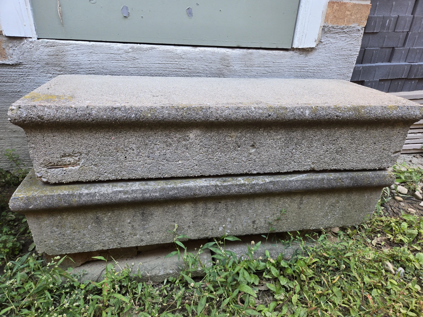 FREE concrete steps - photo 2