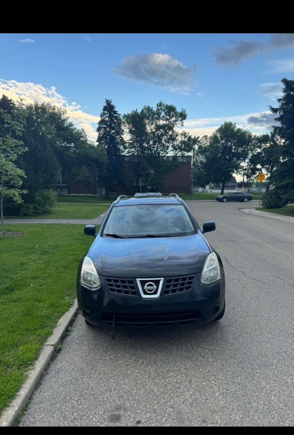 Black Nissan Rogue 2010 - photo 4
