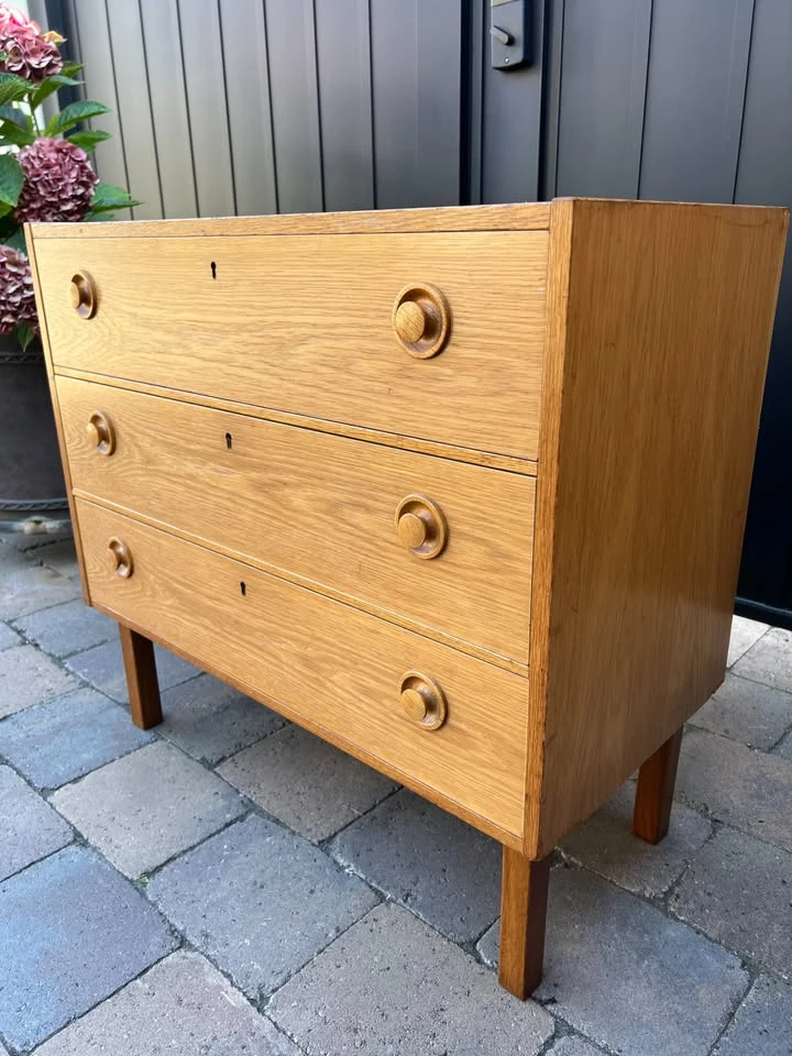 Vintage Mid Century Oak Chest of Drawers - photo 3