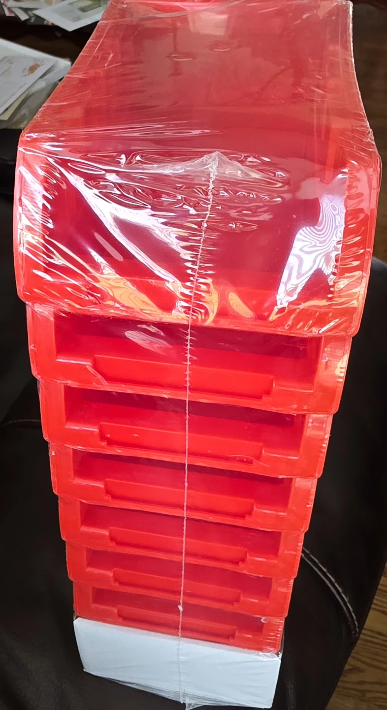 Brand new, 8 pc Small Storage Bins. Yes available. - photo 2
