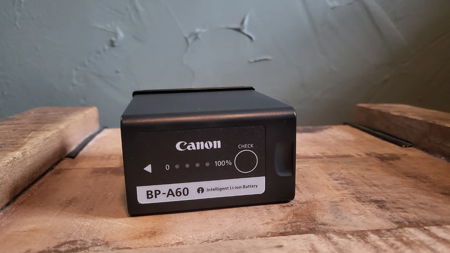 Canon C70 Cinema Camera and charger - photo 5