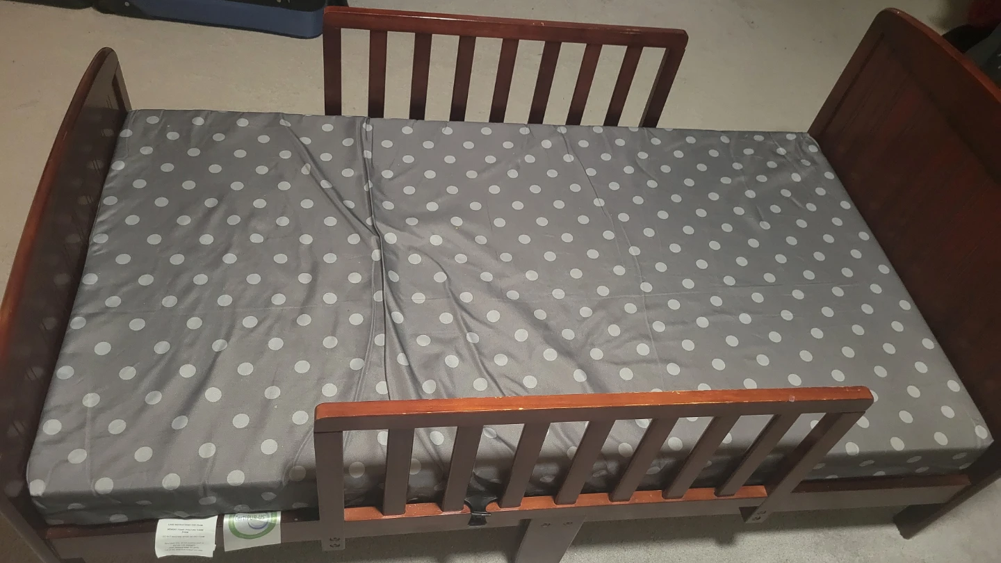 Wooden Toddler Bed with Guardrails - photo 2