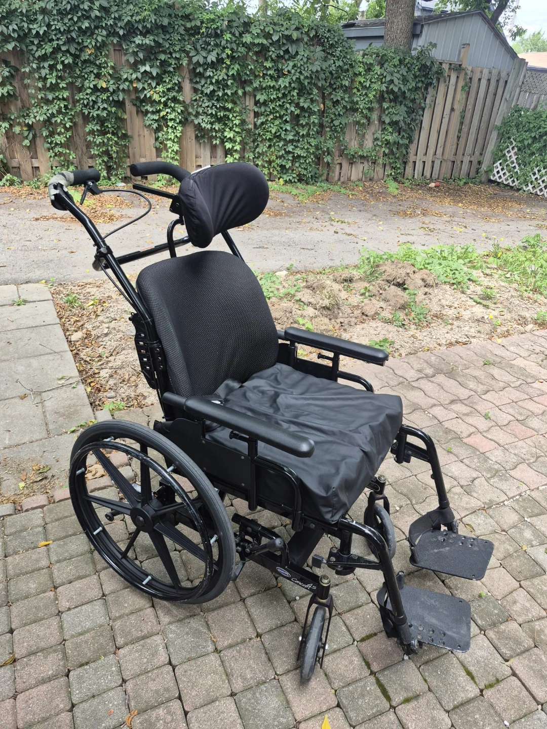 Wheel chair for patients or seniors