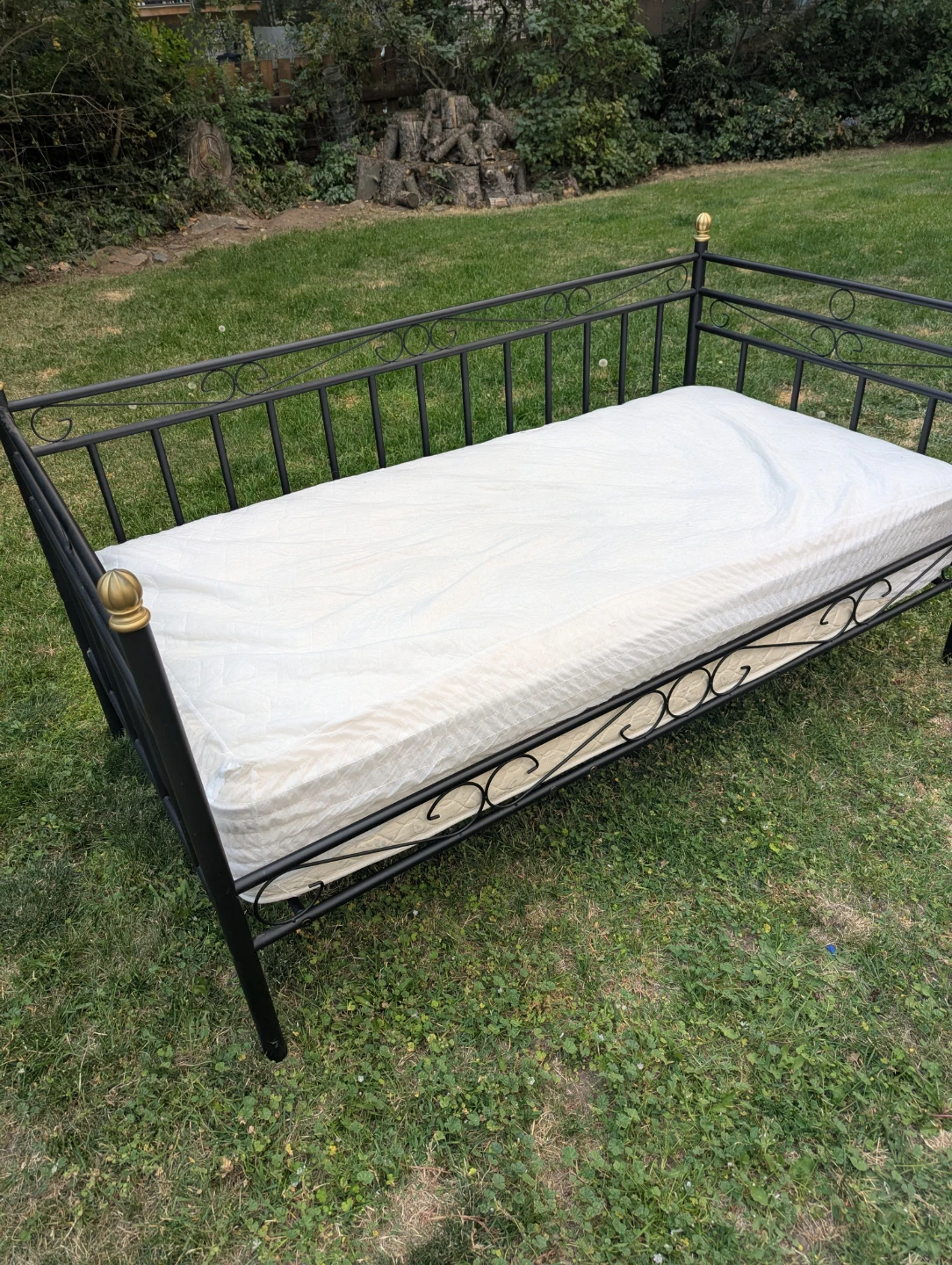 Black Metal Daybed Frame with Mattress - photo 3